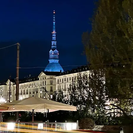 Comfort Zone-charming, Quiet, Historic Center Lägenhet Turin